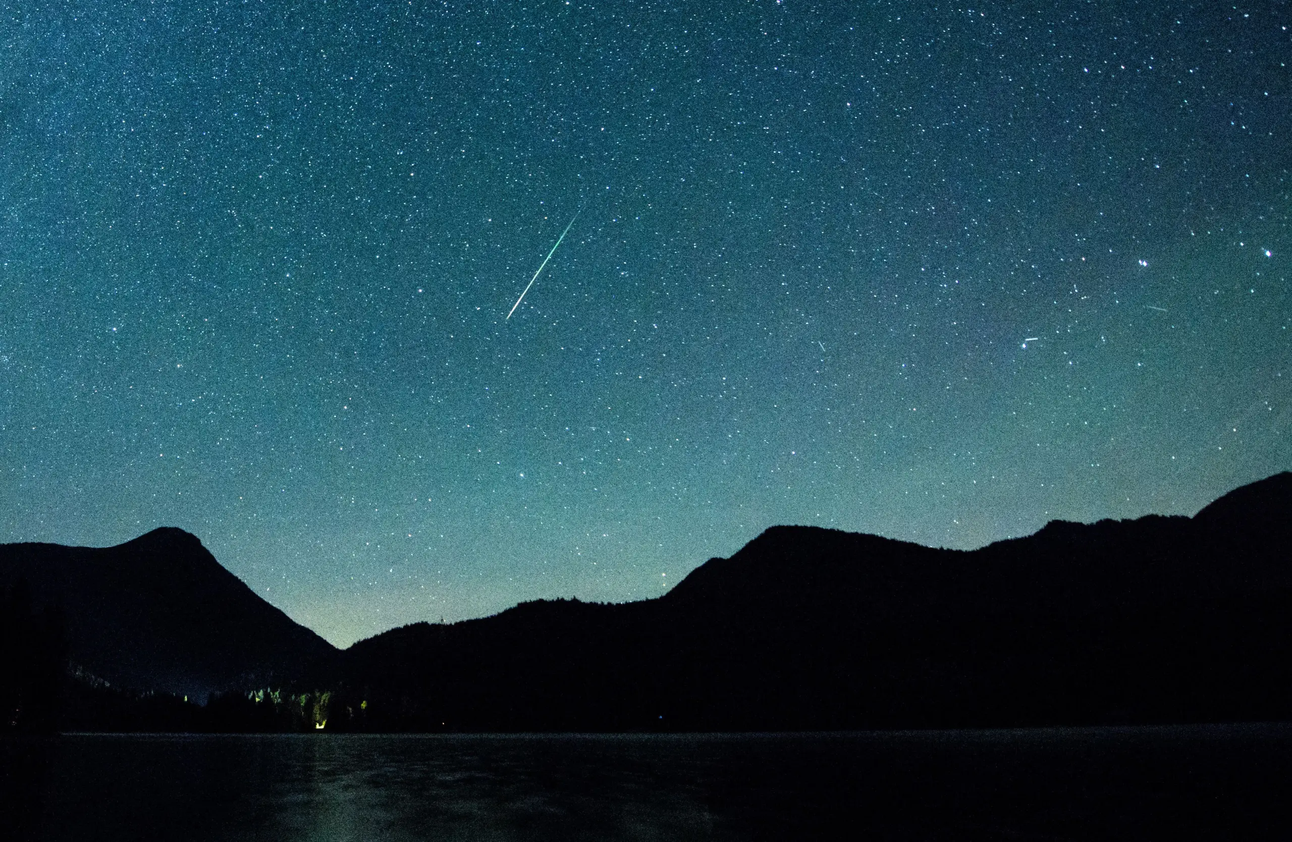 Perseides 2025 : La Pluie d’Étoiles Filantes à Ne Pas Manquer