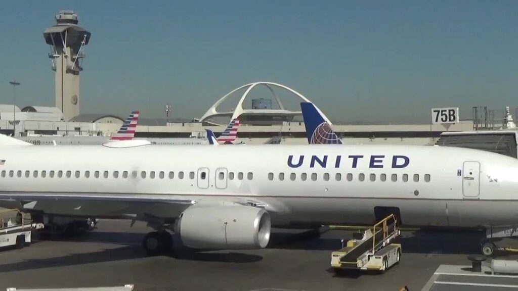 united-airlines-33.jpeg