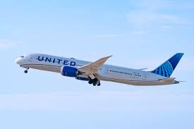 united-airlines-flight-declares-mayday-40.jpeg
