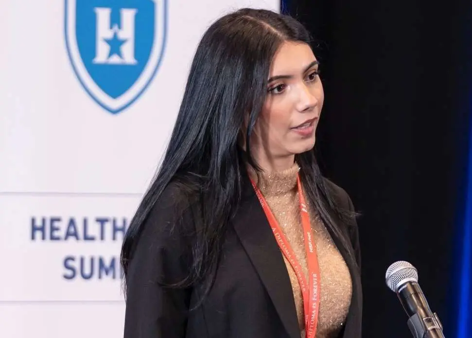 Valentina Gomez: Inspiring Change Through Art and Activism
