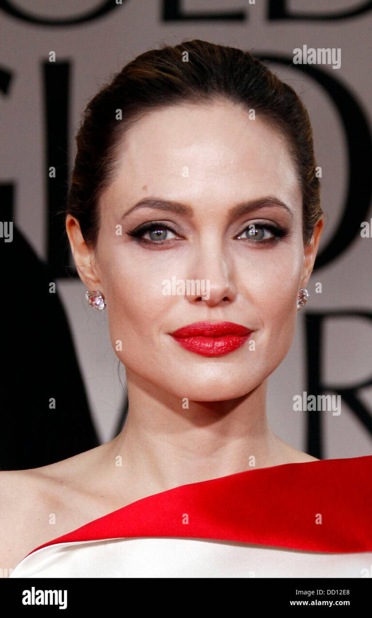angelina-jolie-69.jpeg