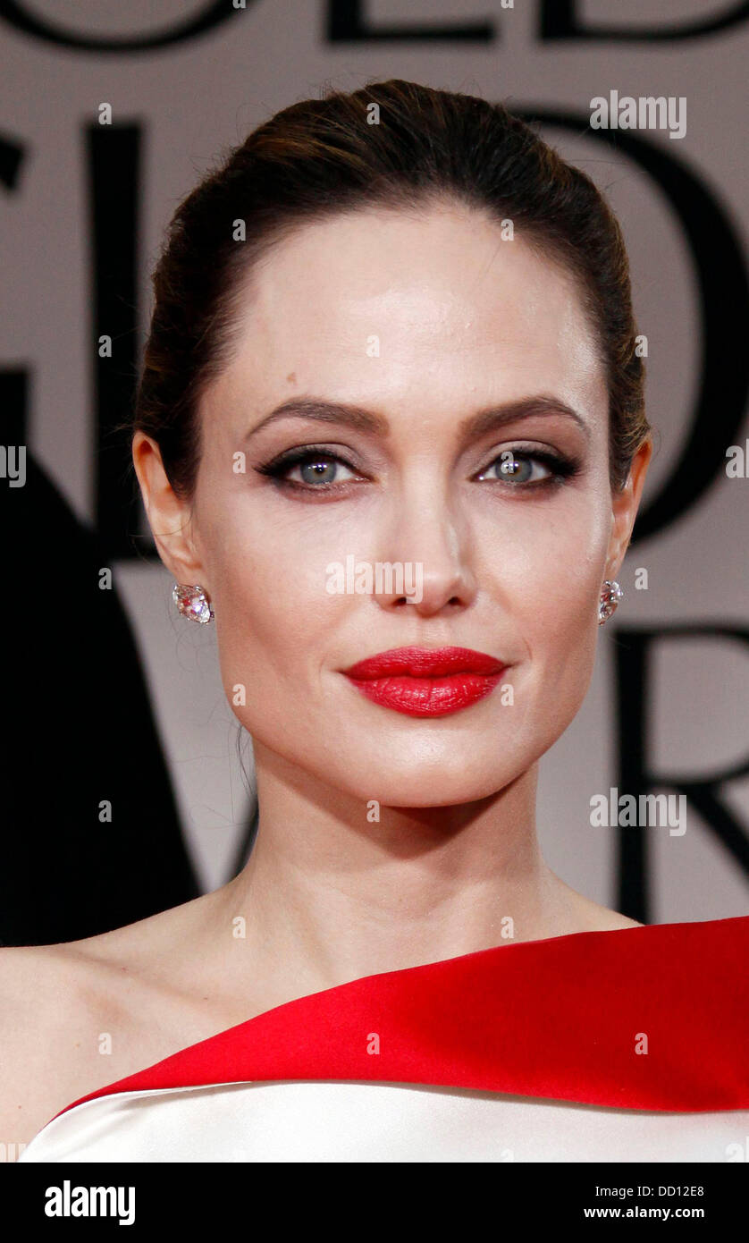 angelina-jolie-69.jpeg