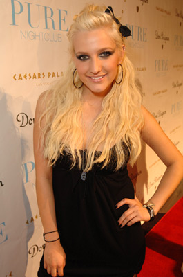 ashlee-simpson-21.jpeg