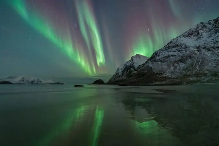 aurora-northern-lights-canada-36.jpeg