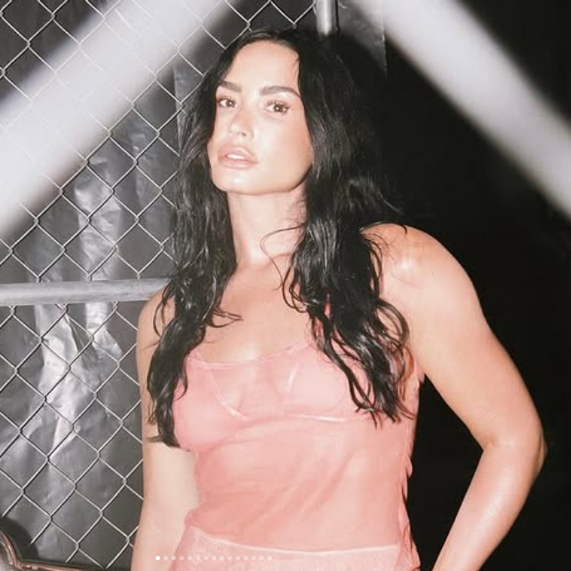 demi-lovato-195.png