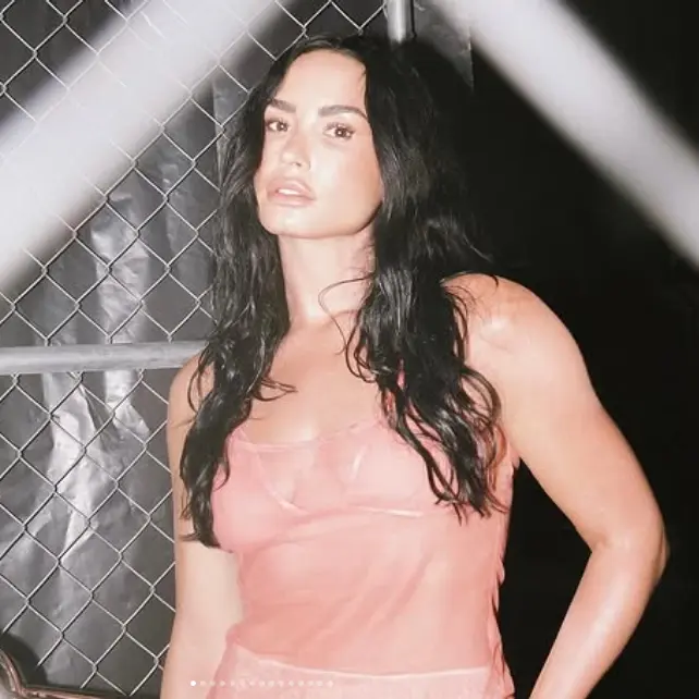 demi-lovato-195.png