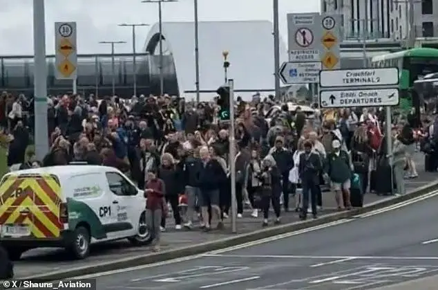 dublin-airport-evacuated-137.jpeg