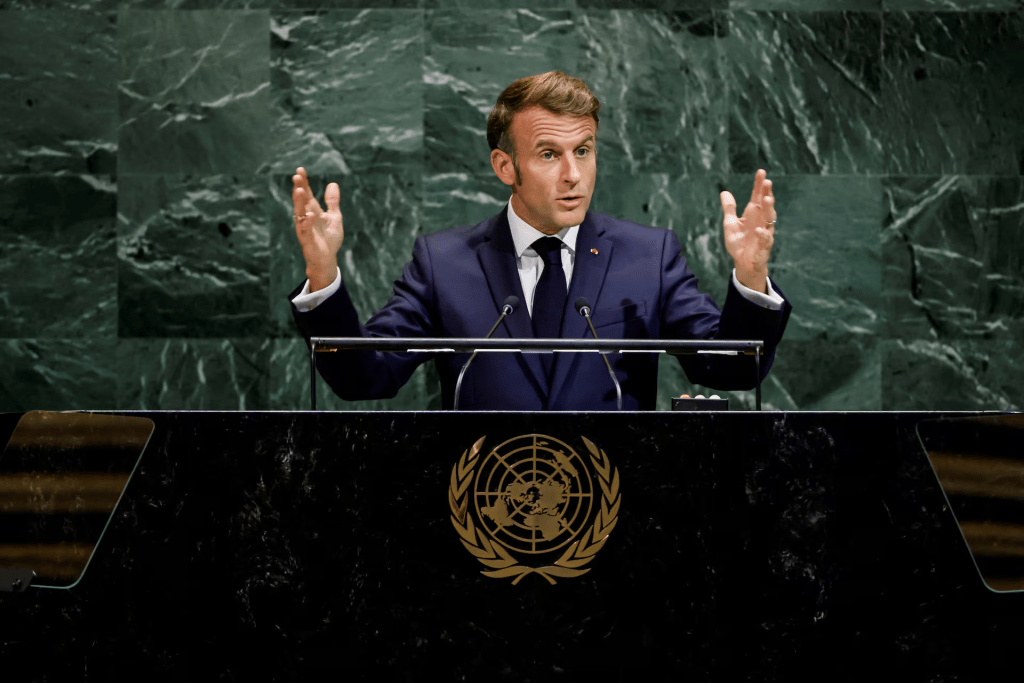emmanuel-macron-new-york-100.png