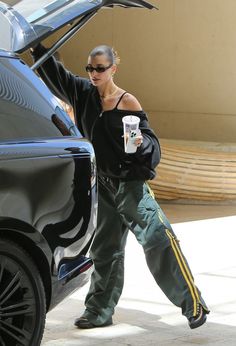 hailey-bieber-140.jpeg