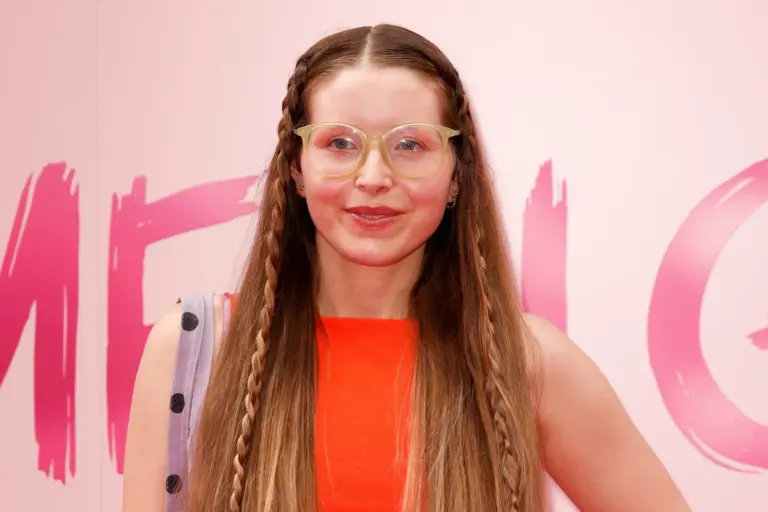 jessie-cave-112.webp