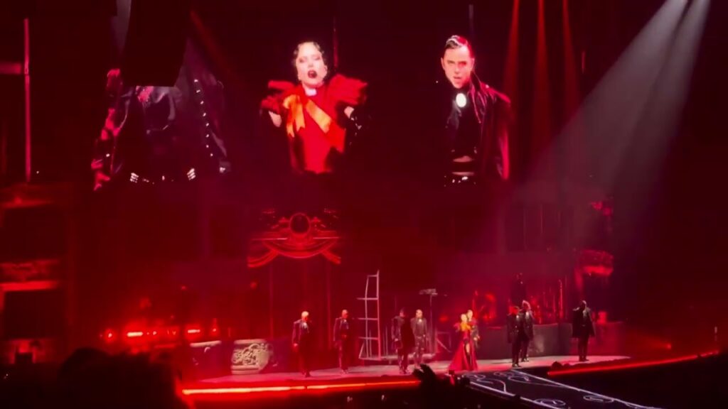 lady-gaga-concert-toronto-286.jpeg