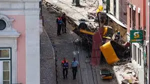 lisbon-funicular-accident-0.jpeg