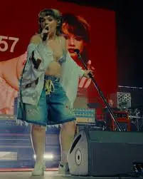 lola-young-53.jpeg