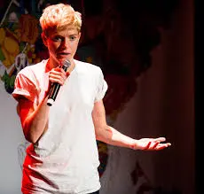 Discovering Mae Martin: Comedian and Writer Extraordinaire