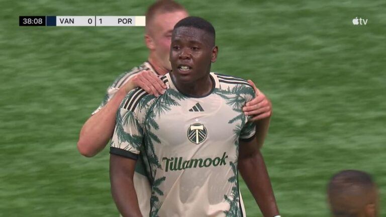 portland-vs-vancouver-39.jpeg