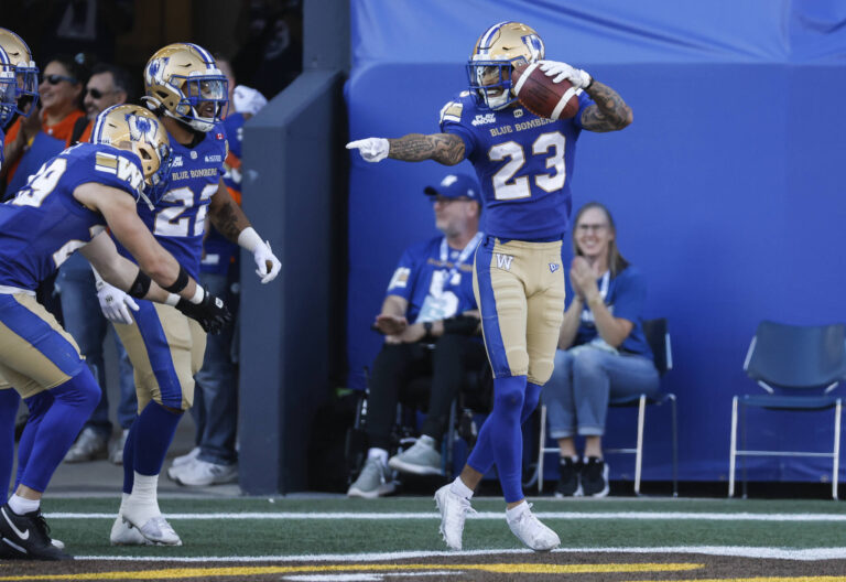 tiger-cats-vs-blue-bombers-32.jpeg