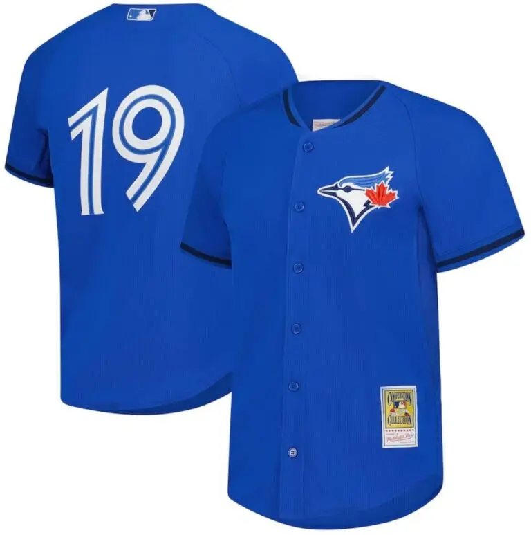 The Significance of the Blue Jays Jersey in Canadian Baseball image 1