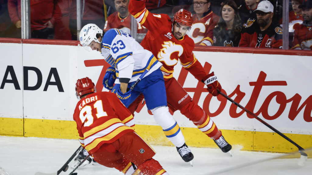blues-vs-flames-62.jpeg