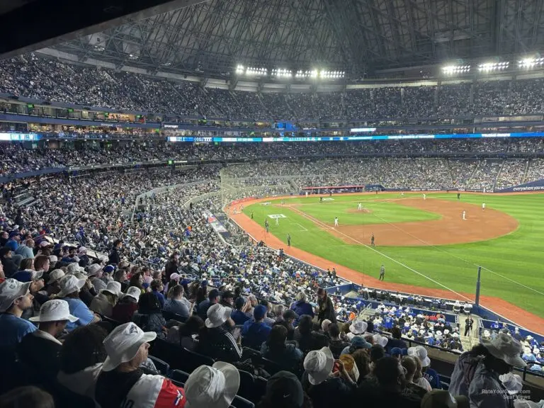 fanatics-blue-jays-212.jpeg