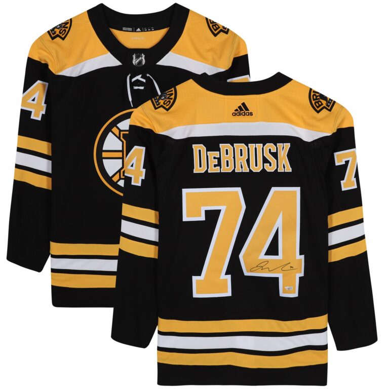 jake-debrusk-206.jpeg