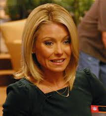 kelly-ripa-218.jpeg