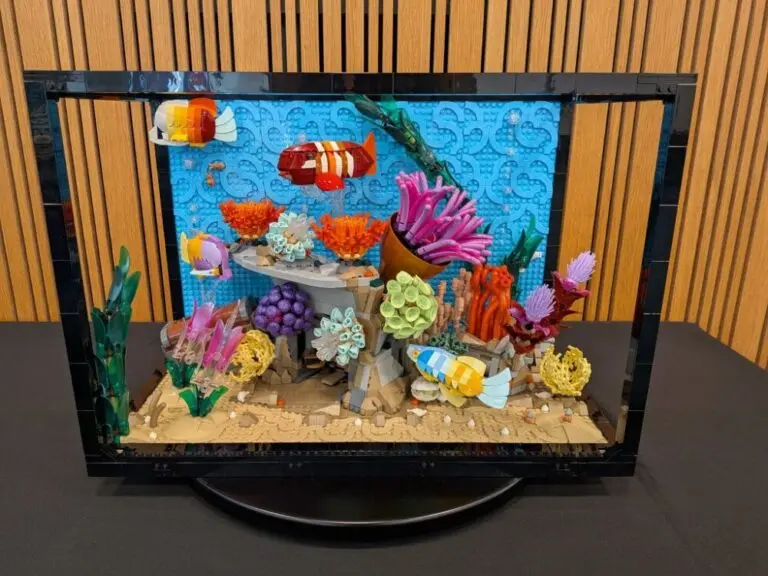 Exploring the LEGO Tropical Aquarium 10366