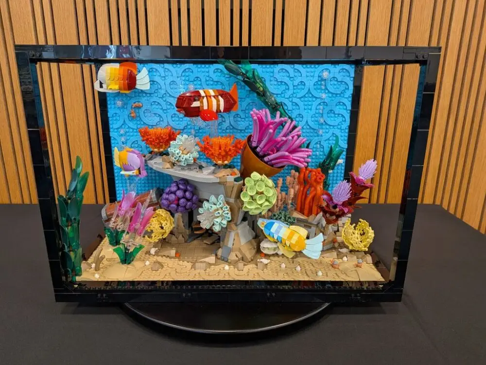 lego-tropical-aquarium-10366-75.jpeg