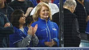mary-hart-dodgers-99.jpeg