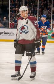 nathan-mackinnon-183.jpeg