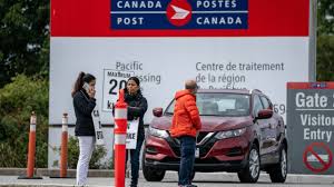 rotating-strikes-postal-workers-canada-4.jpeg