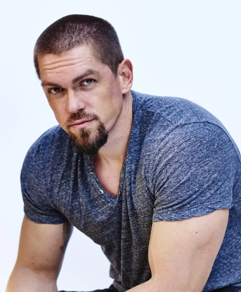 Steve Howey: A Look into His Career and Achievements