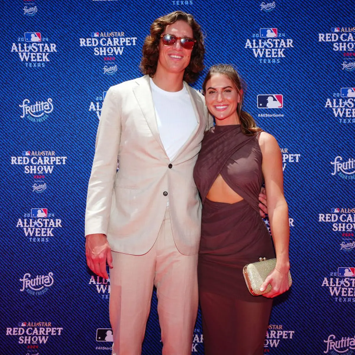 The Life and Support of Tyler Glasnow’s Wife