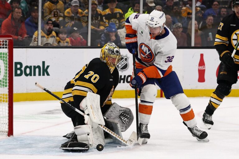 bruins-vs-islanders-70.jpeg