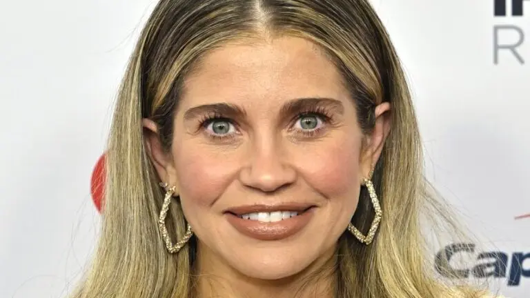 danielle-fishel-85.jpeg