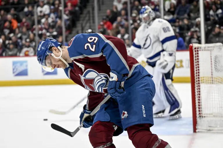 lightning-vs-avalanche-88.jpeg