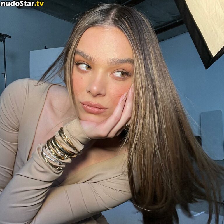 hailee-steinfeld-208.jpeg