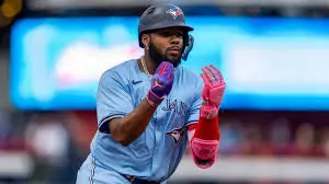 vladimir-guerrero-jr-contract-113.jpeg