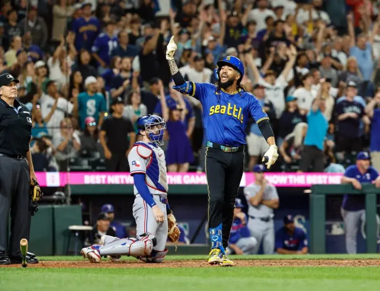 what-is-a-walk-off-home-run-210.jpeg