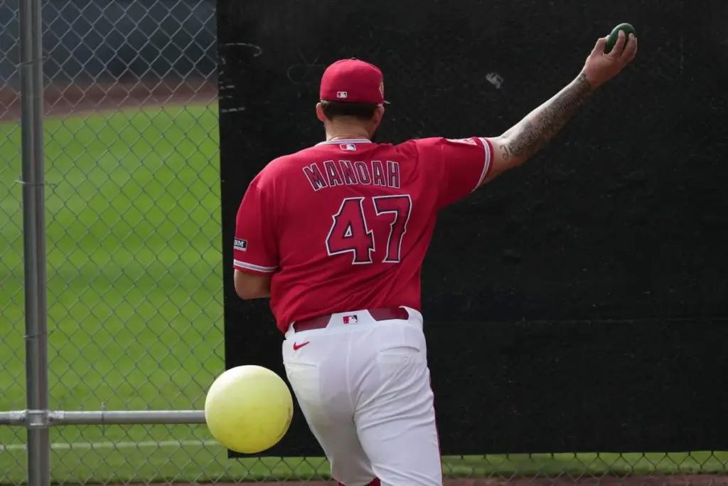 alek manoah — CA news