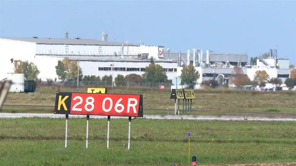 aeroport st hubert — CA news