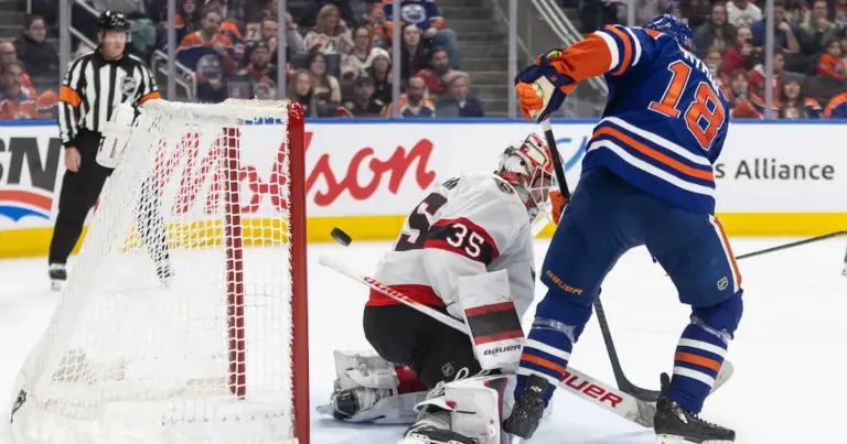 linus ullmark — CA news