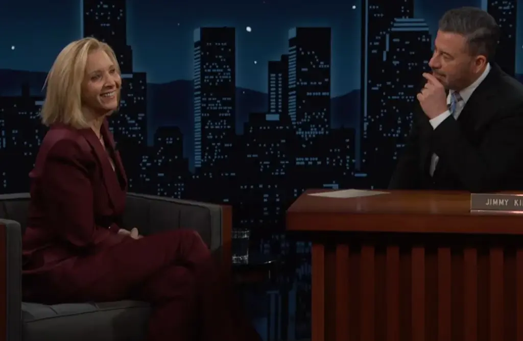 lisa kudrow — CA news