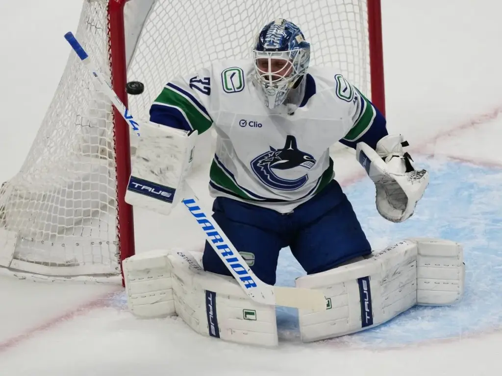 mammoth vs canucks — CA news