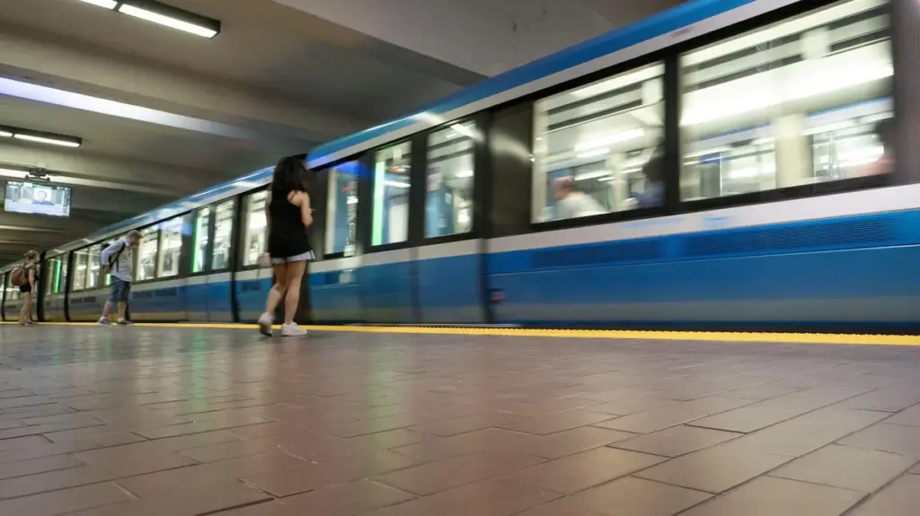 panne métro montréal — CA news