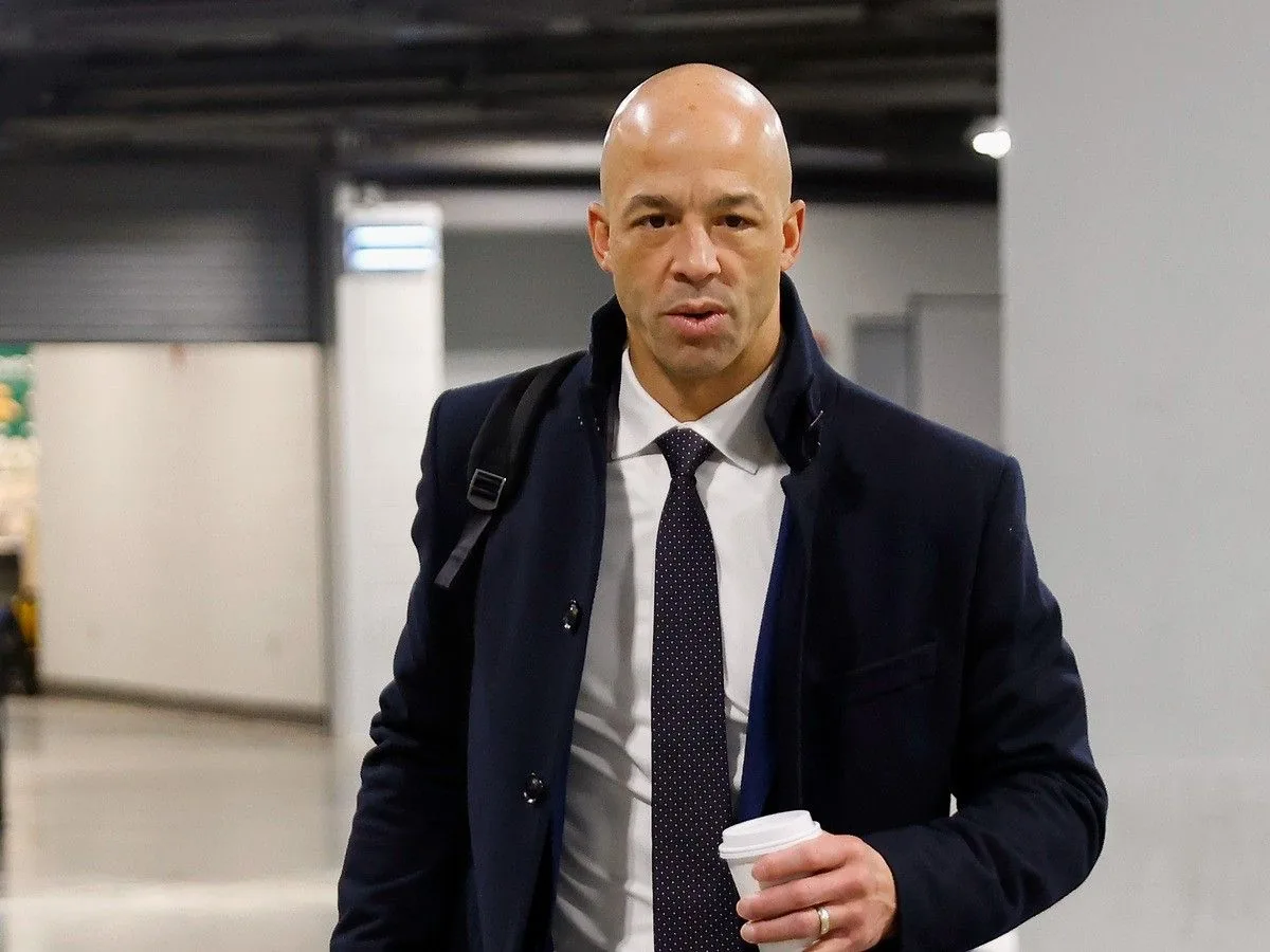 Vancouver Canucks name Manny Malhotra head coach, a milestone for South Asian hockey community image 1