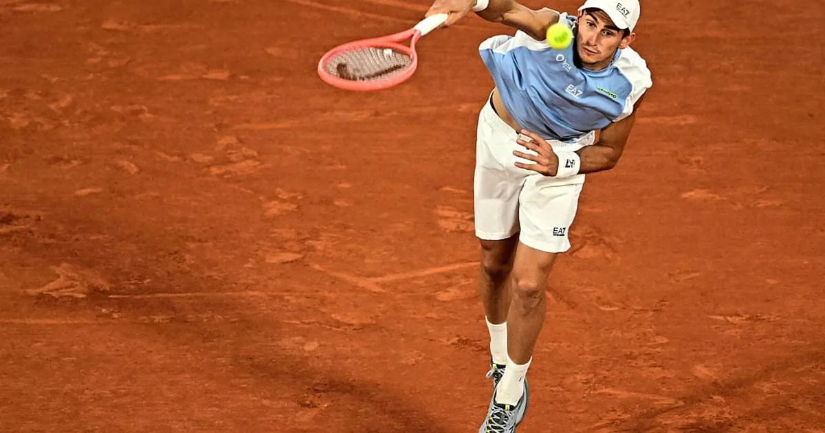 French Open quarterfinals see Cobolli advance, Berrettini and Arnaldi battle image 1