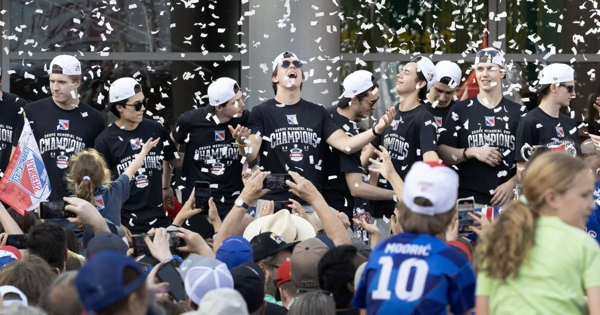 Kitchener Rangers celebrate Memorial Cup victory with community parade image 1