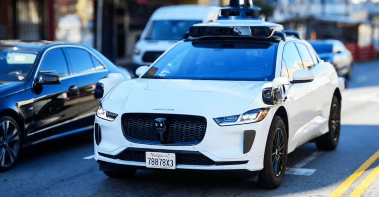 Robotaxi guide for autonomous rides and city availability image 1