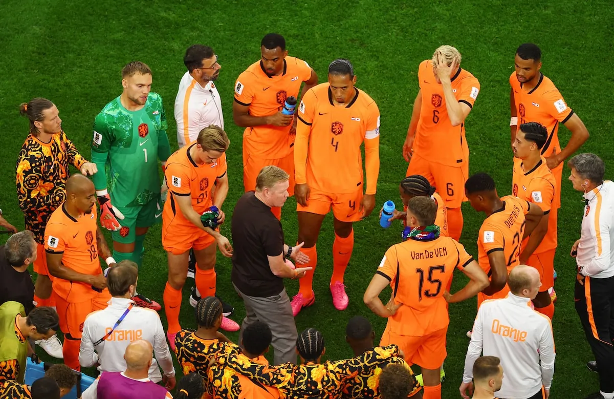 Hydration breaks and advertising during World Cup matches draw criticism - Info Petite Nation