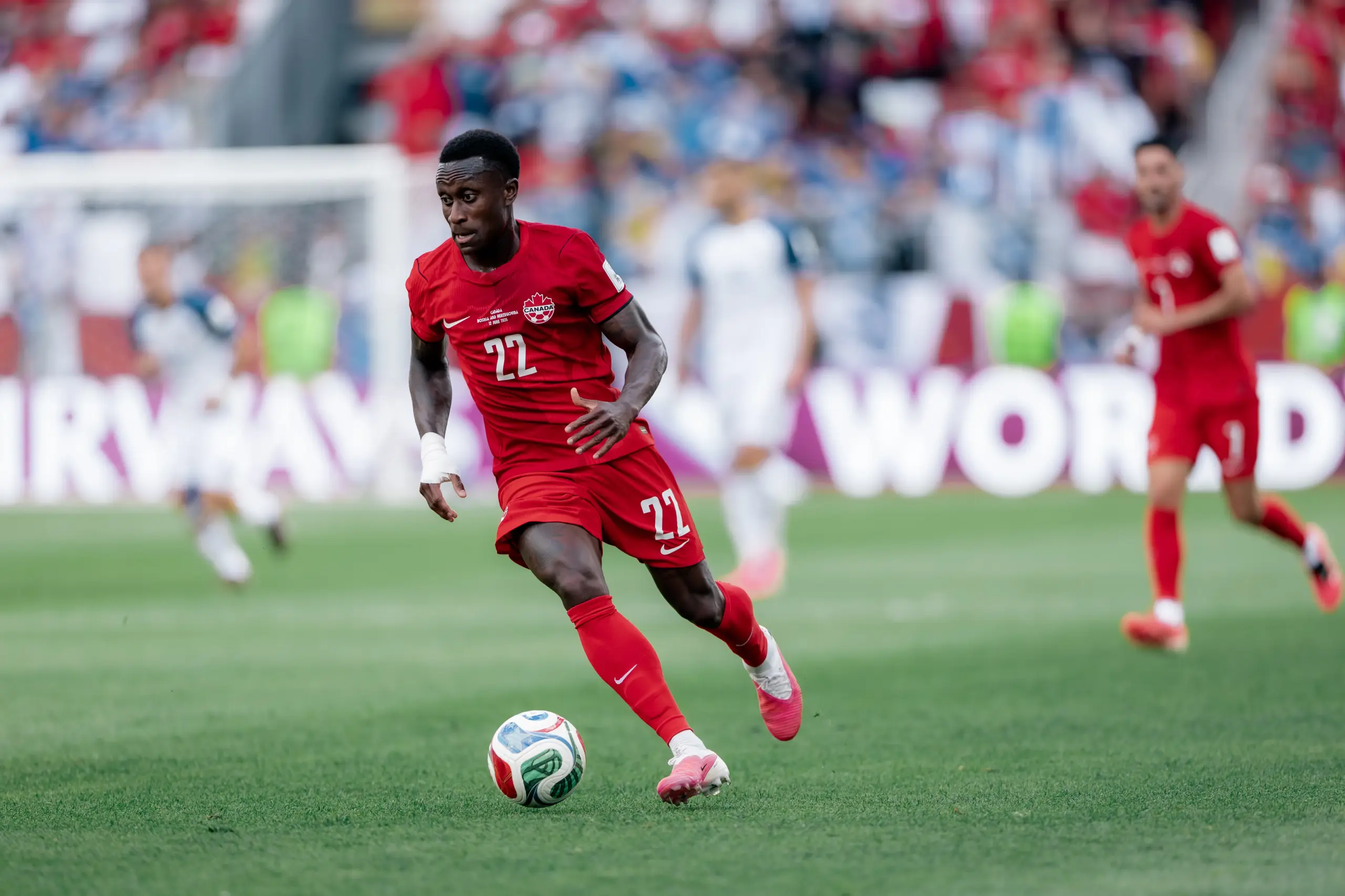 Canada’s Richie Laryea controls the ball in Friday’s match against Bosnia and Herzegovina. (Credit: Audrey Magny/Canada Soccer)